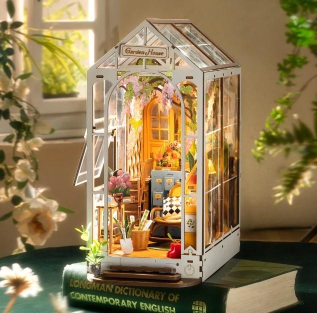 Garden House Book Nook